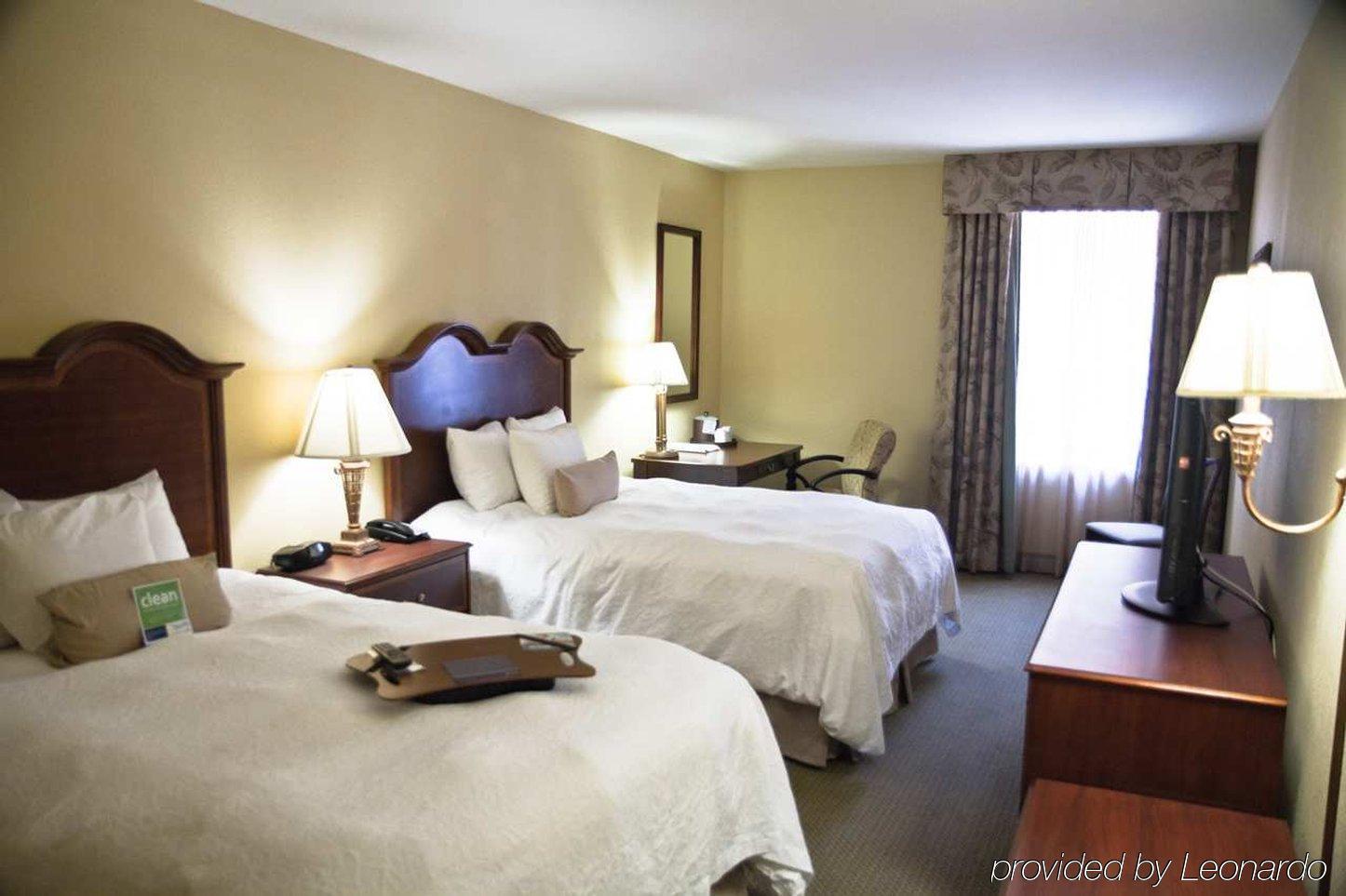 Hampton Inn Charleston-Historic District Room photo