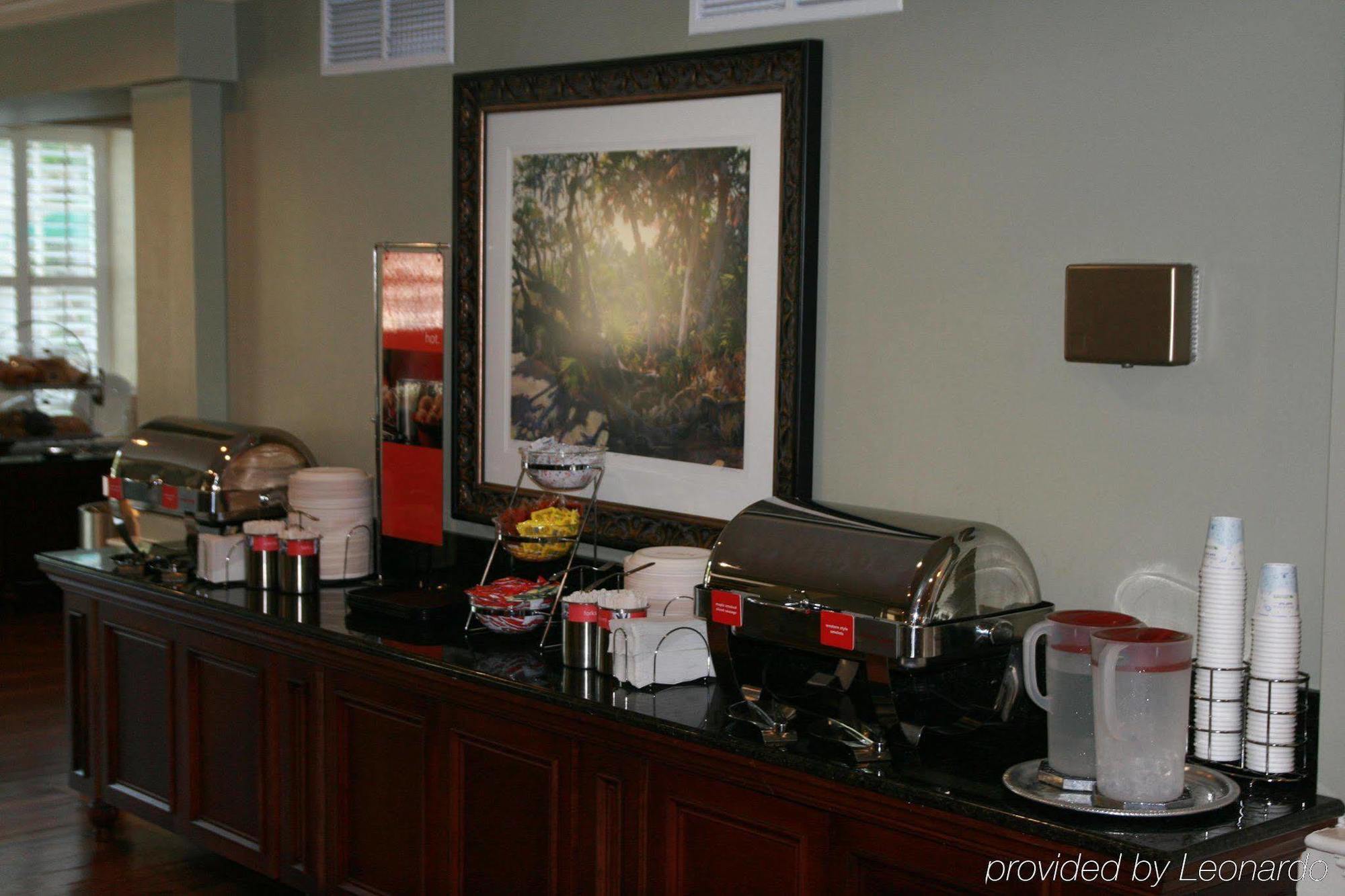 Hampton Inn Charleston-Historic District Restaurant photo